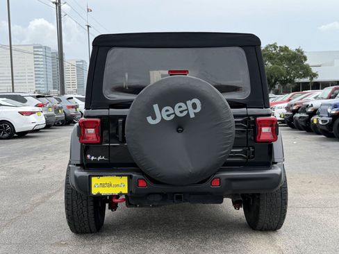 Used 2020 Jeep Wrangler Unlimited Rubicon AWD/4WD image 4