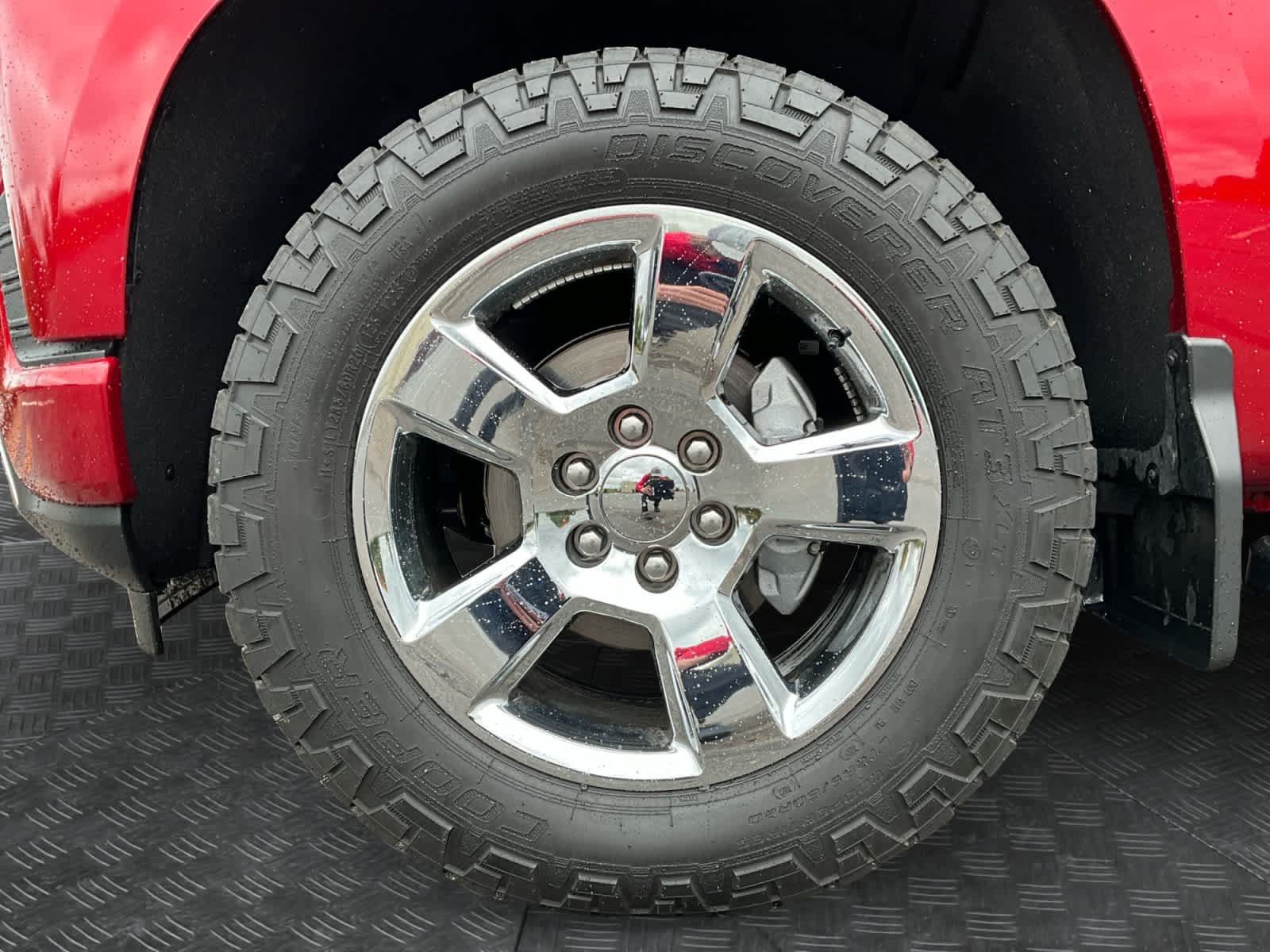 Used 2021 Chevrolet Silverado 1500 High Country w/ Technology Package AWD/4WD image 14