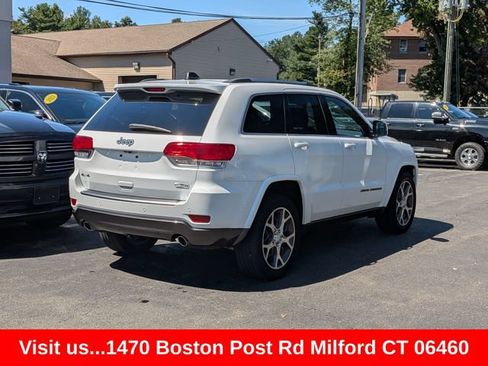 Certified 2018 Jeep Grand Cherokee Limited AWD/4WD image 3