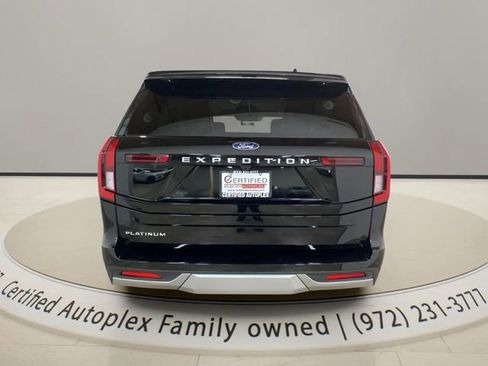 Used 2025 Ford Expedition Platinum AWD/4WD image 4