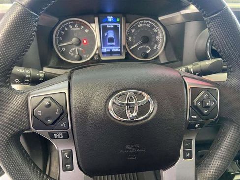 Certified 2022 Toyota Tacoma SR5 image 20