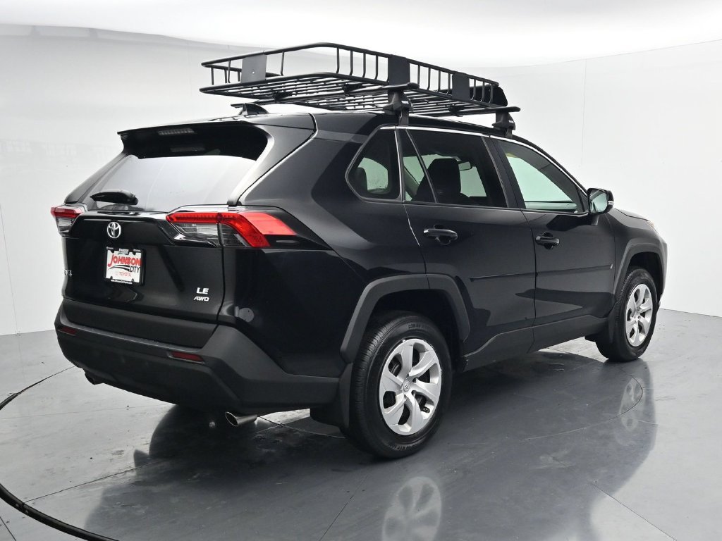 Used 2023 Toyota RAV4 LE AWD/4WD image 7