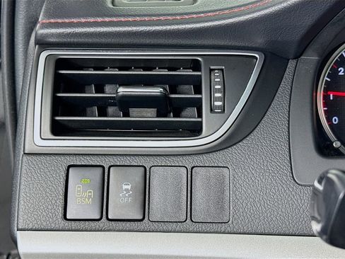 Used 2015 Toyota Camry XSE image 14