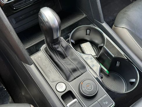 Used 2022 Volkswagen Atlas SEL Premium AWD/4WD image 24
