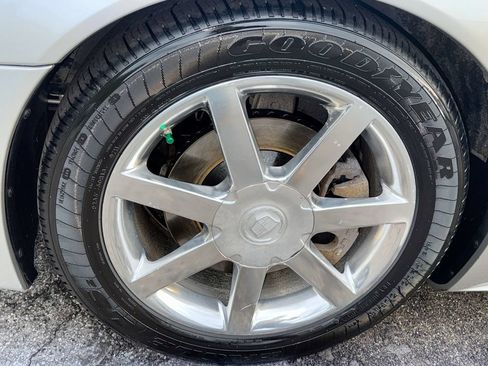 Used 2004 Cadillac XLR RWD image 12
