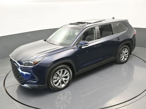 Used 2025 Toyota Grand Highlander AWD Hybrid image 53