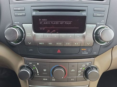 Used 2012 Toyota Highlander FWD image 27