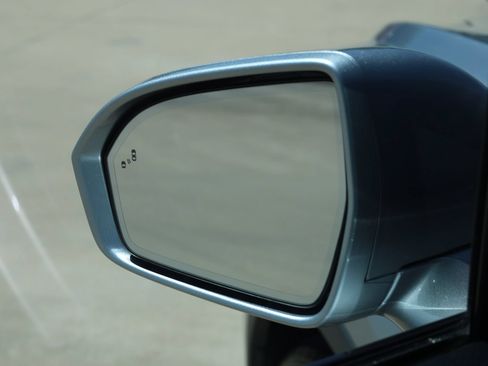Used 2021 Lincoln Nautilus Reserve FWD image 10