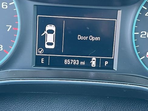 Used 2018 Chevrolet Cruze LT FWD image 41