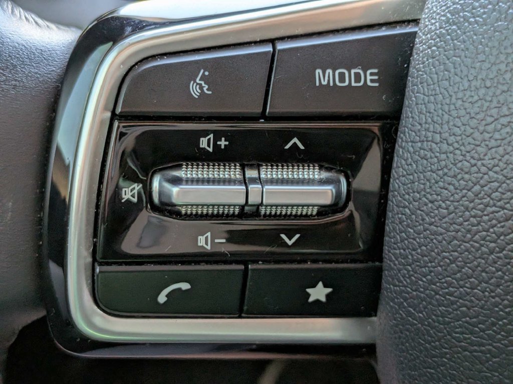 Used 2024 Kia Carnival SX FWD image 28