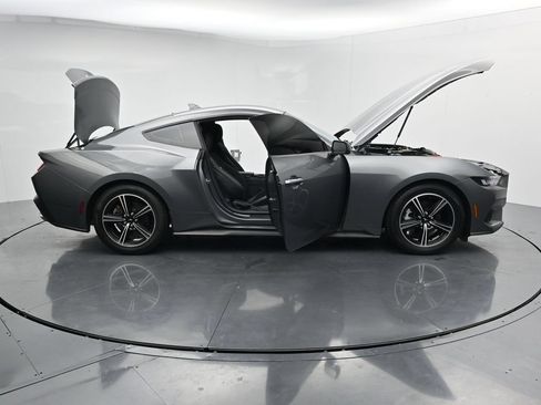 Used 2024 Ford Mustang Coupe RWD image 27