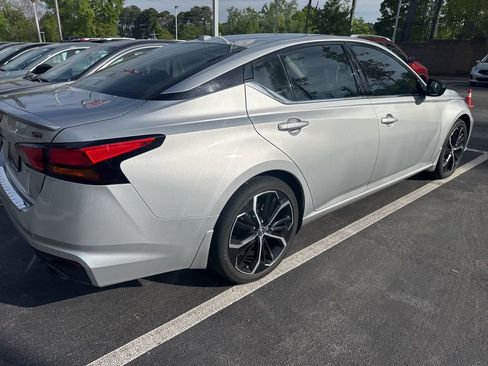 Certified 2023 Nissan Altima 2.5 SR image 4