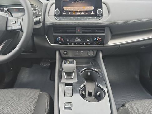 New 2026 Nissan Rogue SV FWD image 3
