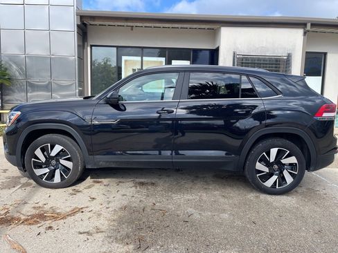 Used 2025 Volkswagen Atlas Cross Sport SE image 8