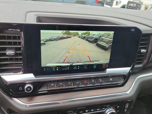 Used 2022 GMC Sierra 1500 SLT w/ SLT Premium Plus Package AWD/4WD image 32