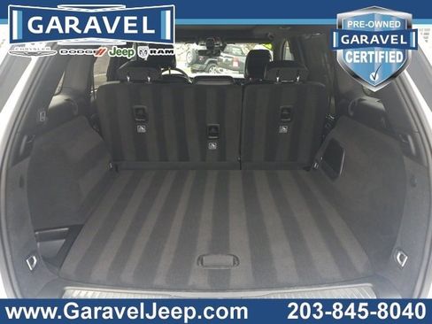 Used 2023 Jeep Grand Cherokee Overland w/ Luxury Tech Group IV image 13