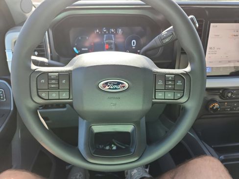 New 2026 Ford F350 XLT w/ XLT Premium Package AWD/4WD image 15