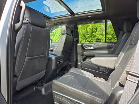 Used 2024 Chevrolet Tahoe RST w/ Luxury Package AWD/4WD image 15
