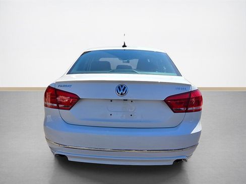 Used 2015 Volkswagen Passat 3.6 SEL Premium FWD image 5