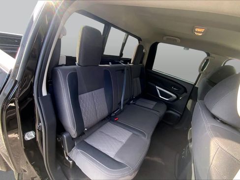 Used 2024 Nissan Titan SV w/ SV Convenience Package RWD image 17