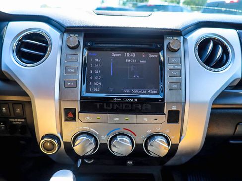 Used 2018 Toyota Tundra SR5 w/ SR5 Upgrade Package AWD/4WD image 15
