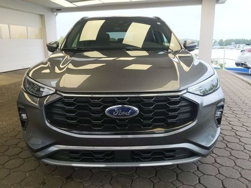 Certified 2023 Ford Escape ST-Line Select w/ Tech Pack #1 AWD/4WD image 2
