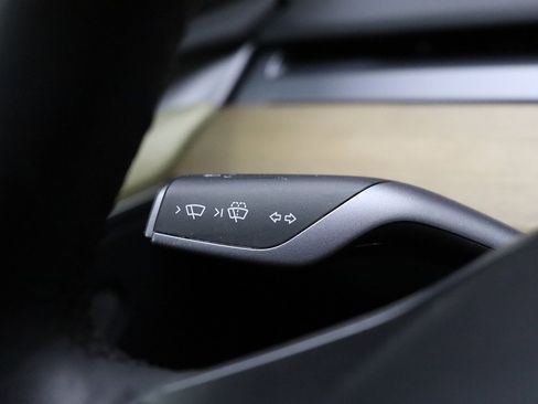 Used 2023 Tesla Model Y Long Range image 42