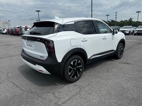 New 2025 Nissan Kicks SV image 5