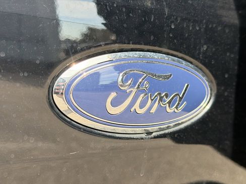 Used 2022 Ford Bronco Badlands image 11