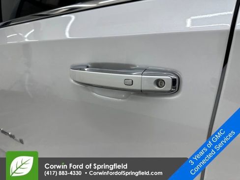 Used 2023 GMC Yukon Denali image 25