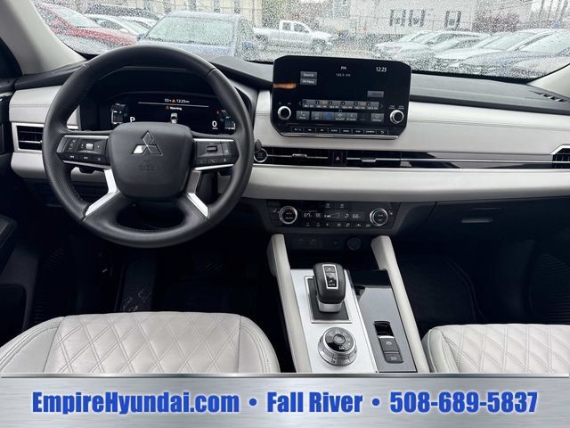 Used 2024 Mitsubishi Outlander SEL Black Edition AWD/4WD image 15