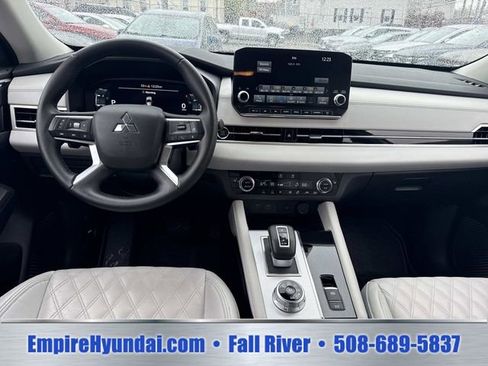 Used 2024 Mitsubishi Outlander SEL Black Edition AWD/4WD image 15