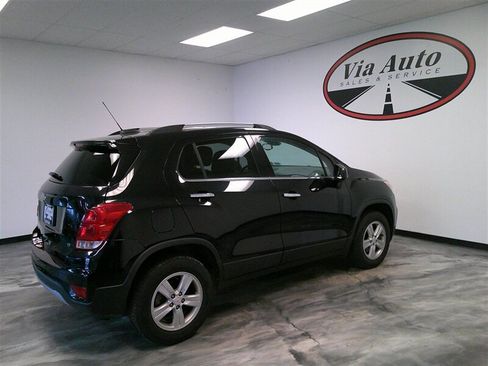 Used 2019 Chevrolet Trax LT w/ LT Convenience Package image 6