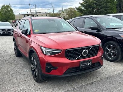 Used 2023 Volvo XC40 B5 Plus w/ Driver Assist Package