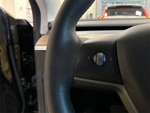 Used 2022 Tesla Model 3 image 10