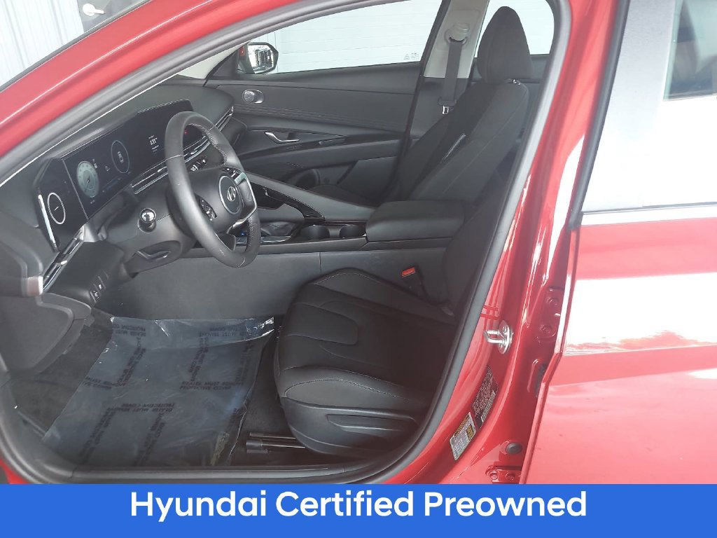 Certified 2025 Hyundai Elantra SEL FWD image 14