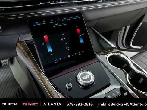 Used 2025 Cadillac Escalade ESV Sport Platinum AWD/4WD image 21
