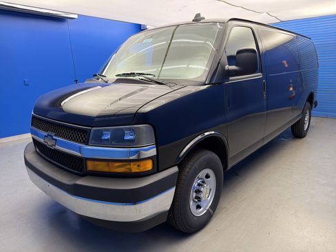 New 2025 Chevrolet Express 2500 Extended w/ Driver Convenience Package image 4