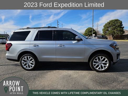 Used 2023 Ford Expedition Limited image 13