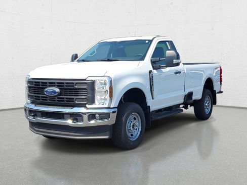 New 2026 Ford F250 XL w/ FX4 Off-Road Package AWD/4WD image 4