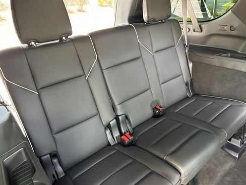 Used 2025 Cadillac Escalade ESV Premium Luxury image 52