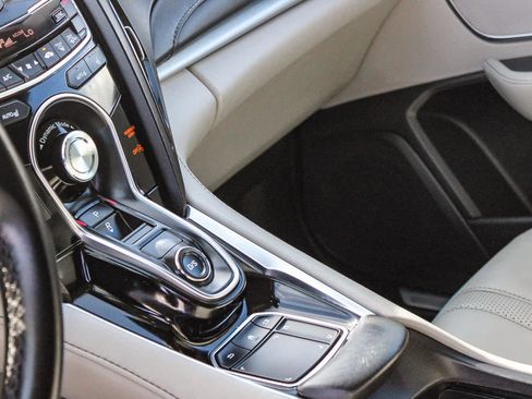 Used 2020 Acura RDX FWD w/ Technology Package image 23