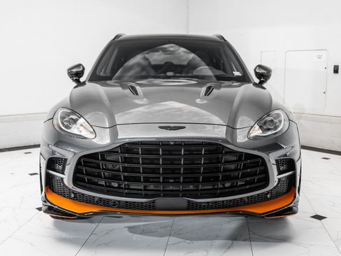 Used 2025 Aston Martin DBX 707 image 7