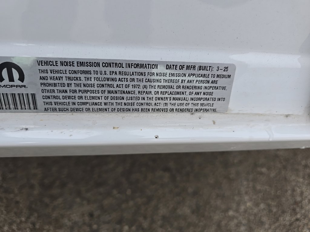 Used 2025 RAM 2500 Laramie AWD/4WD image 16