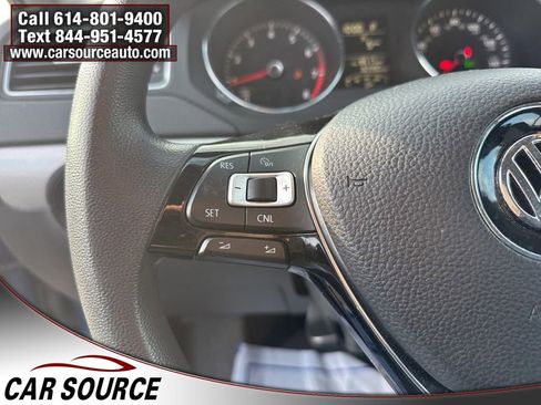 Used 2017 Volkswagen Jetta S image 16
