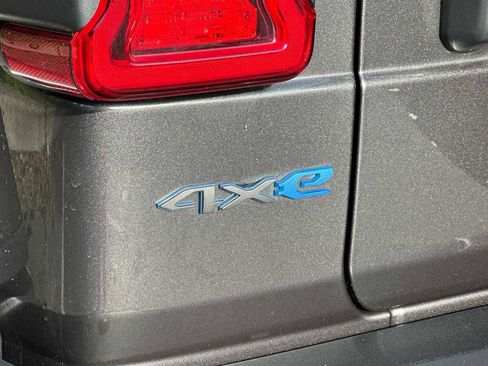 Used 2023 Jeep Wrangler Unlimited Rubicon 4xe image 9