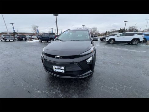 Certified 2023 Chevrolet Bolt EUV LT w/ Convenience Package image 3