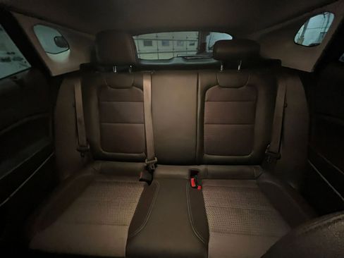 Used 2025 Chevrolet Trax LT image 37