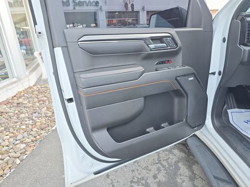 Used 2024 GMC Sierra 1500 AT4 w/ Technology Package image 16