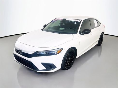 Used 2024 Honda Civic Sport image 3